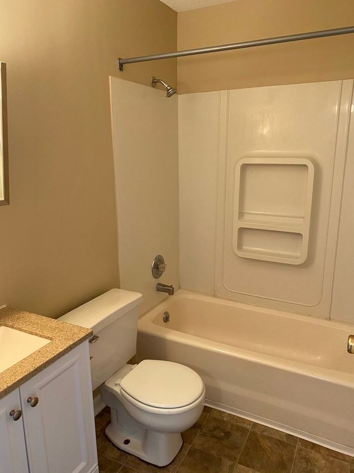 209 S Ivy Ln - Photo 2 of 14