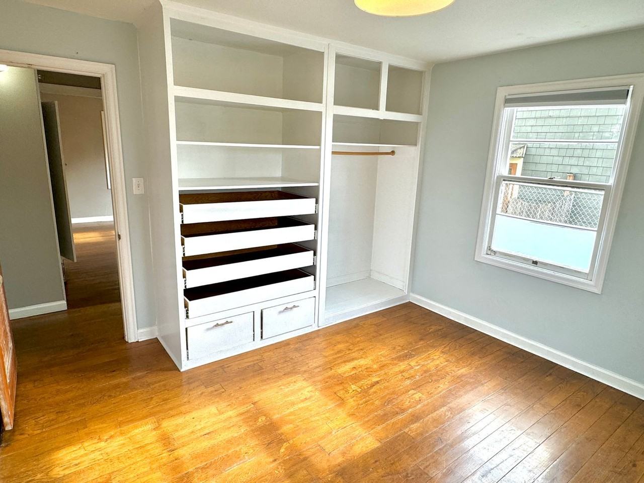 930 Ne 71st Ave - Photo 5 of 22