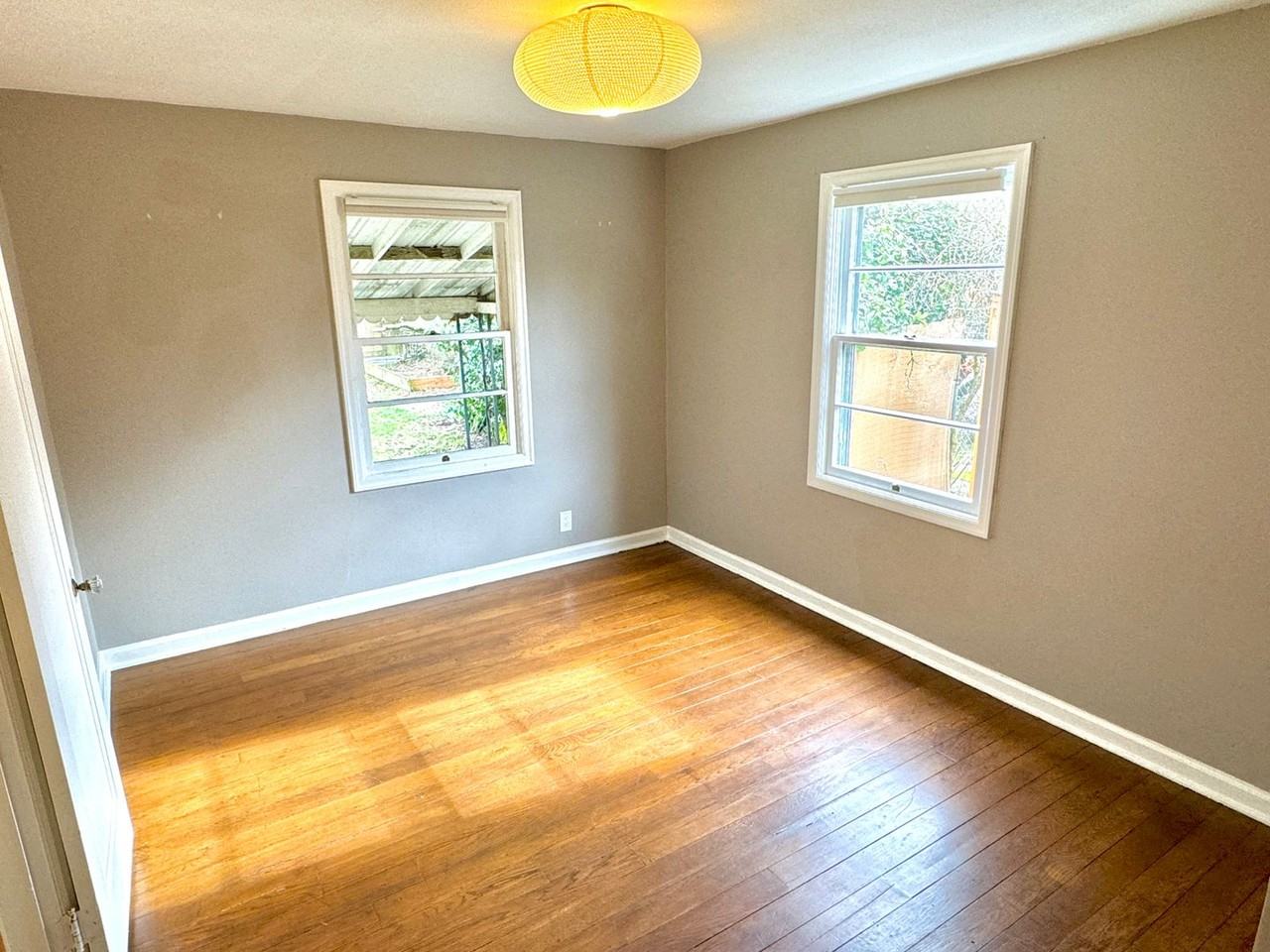 930 Ne 71st Ave - Photo 7 of 22