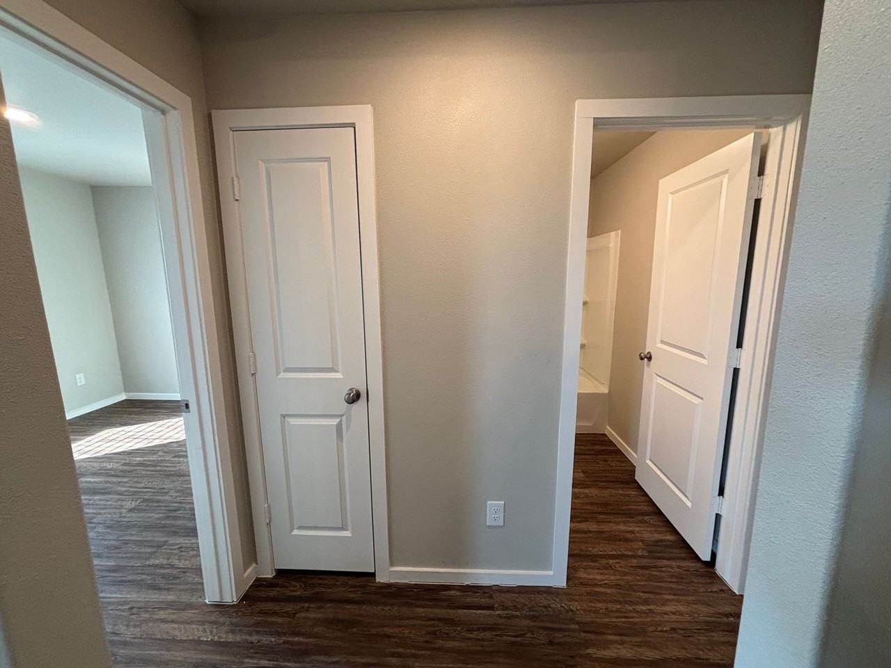 3419 Tiffin Ave - Photo 5 of 19