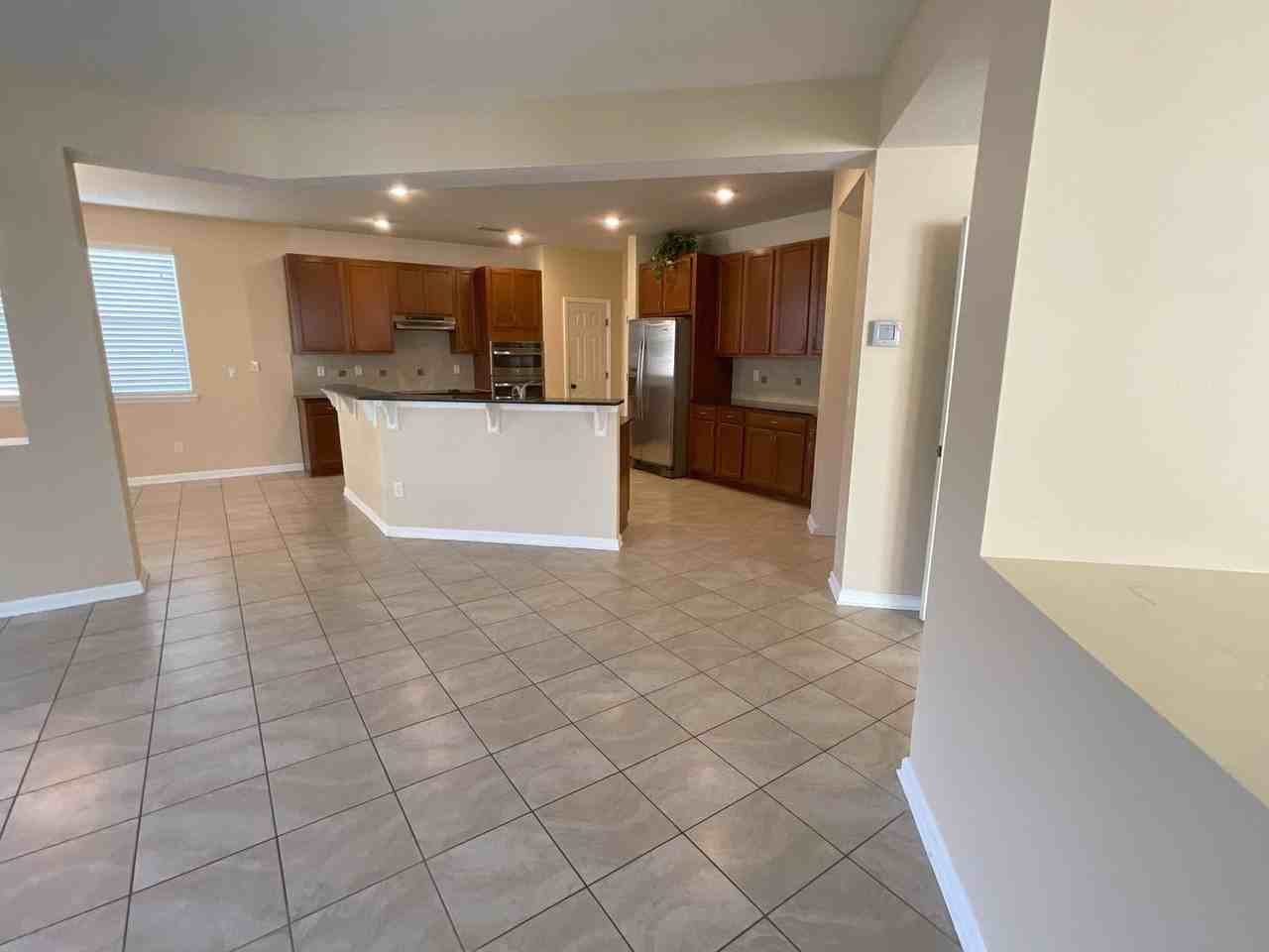 133 Camden Cay Dr - Photo 3 of 38