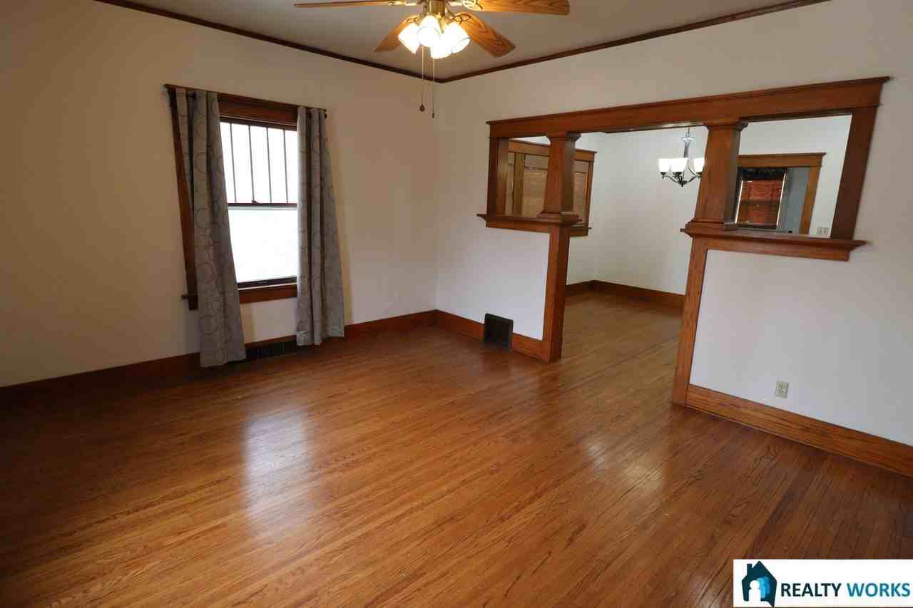 1420 S 28th St - Photo 3 of 10