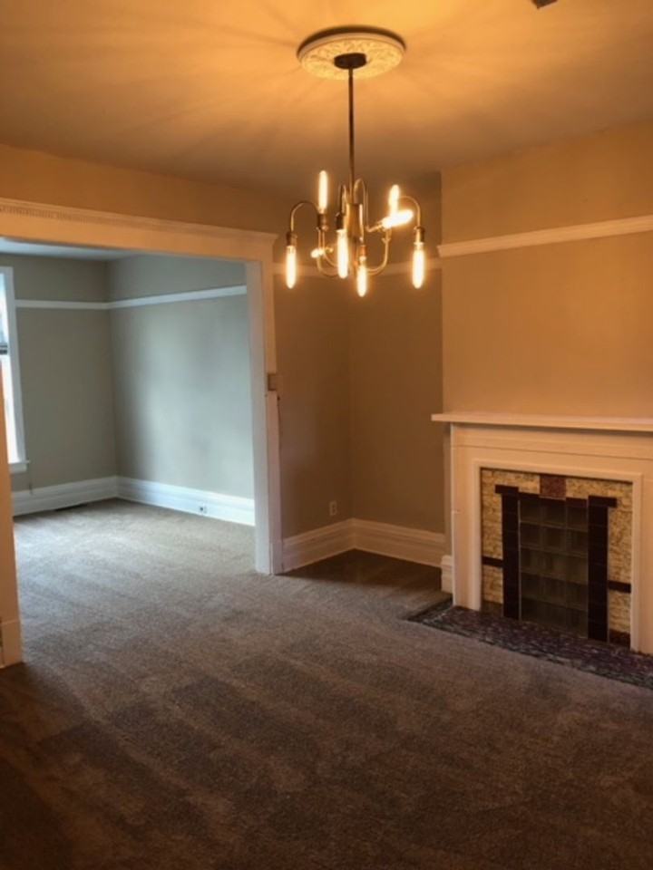 1428 1/2 E 3rd St - Photo 4 of 15