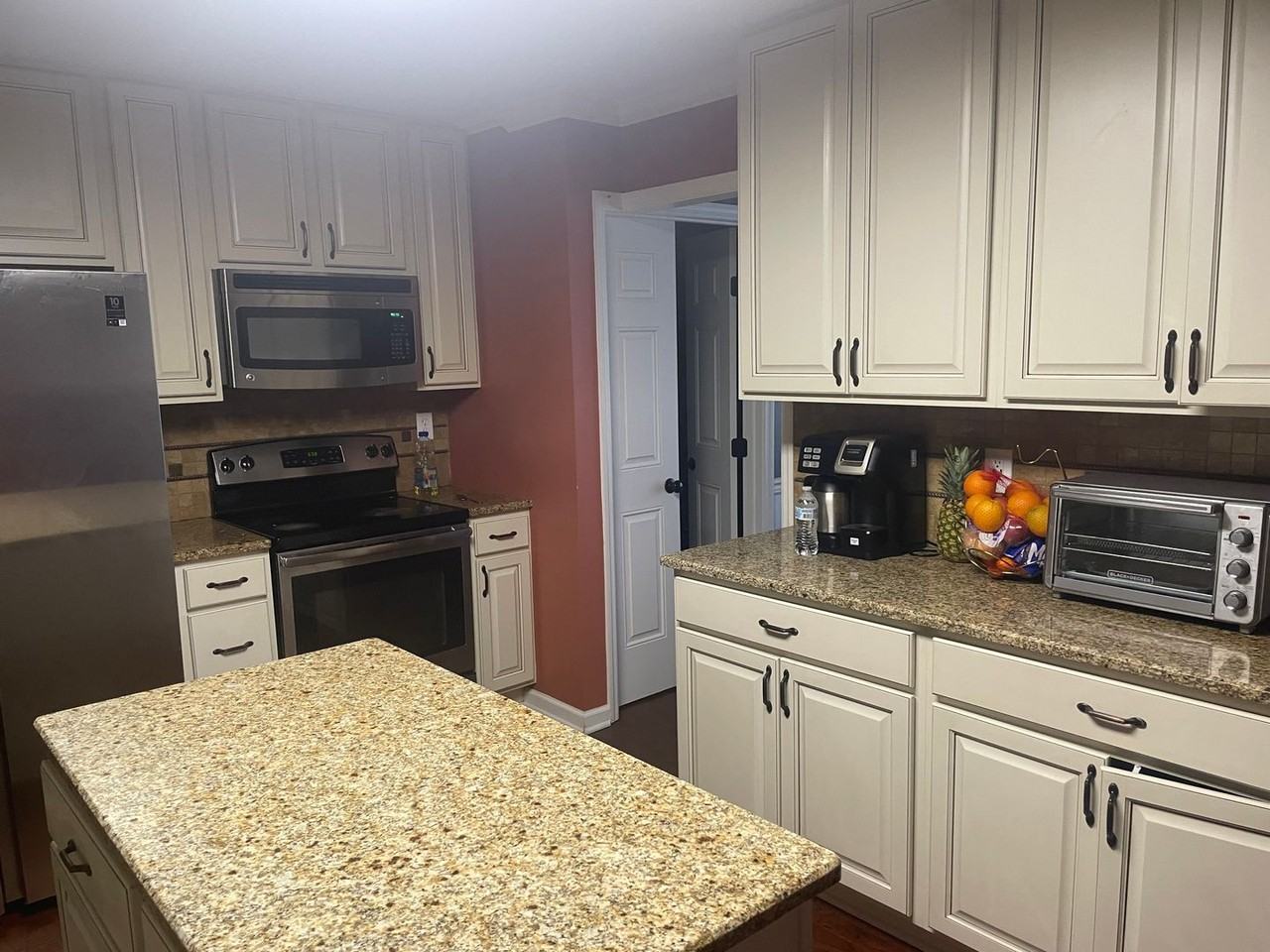 3413 Tanglewood Dr Sw - Photo 2 of 18