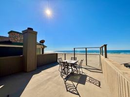 featured image of 3949 Ocean Dr