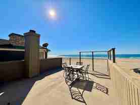 3949 Ocean Dr - Photo 1 of 1