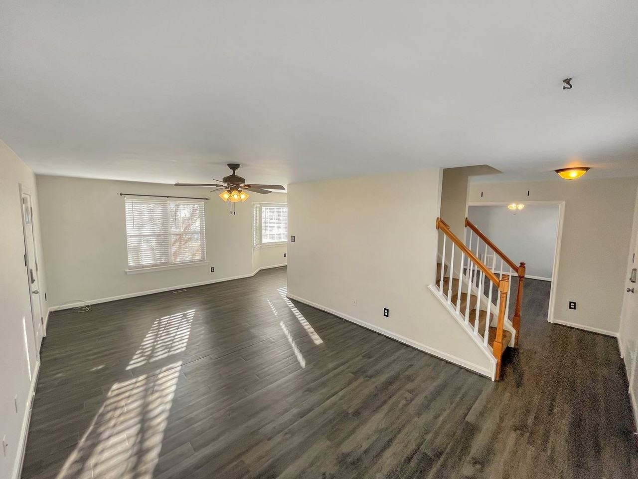 301 Green Hollow Ln - Photo 3 of 24