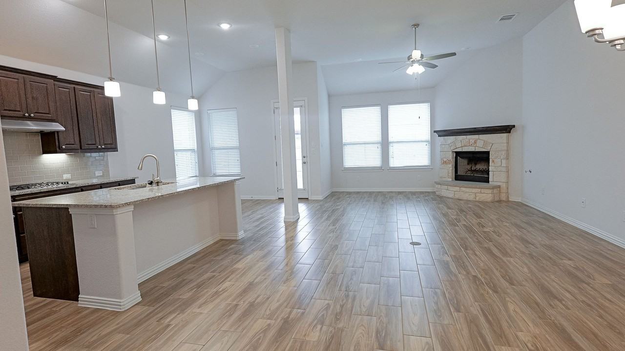 3478 De Soto Loop - Photo 3 of 35