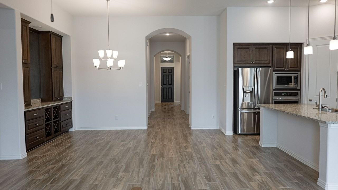 3478 De Soto Loop - Photo 6 of 35