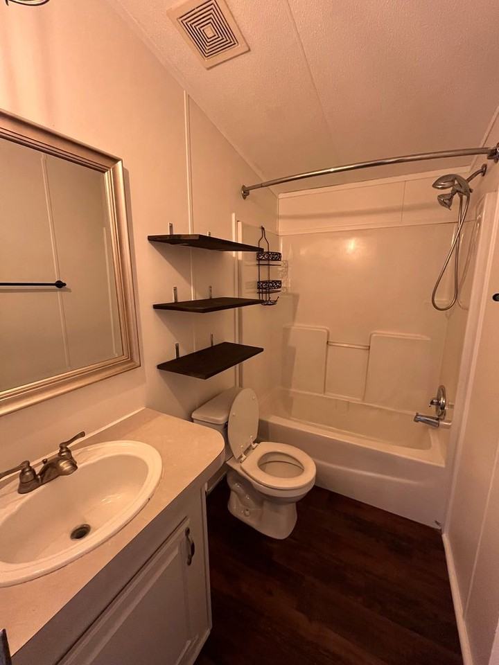 5981 Old State Rd - Photo 4 of 15