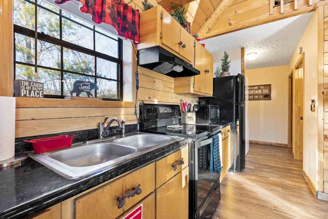 3067 Engle Town Rd - Photo 3 of 20