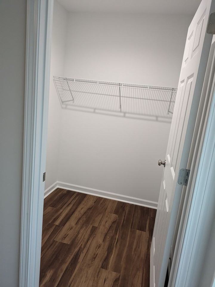210 Charleston Dr - Photo 7 of 15