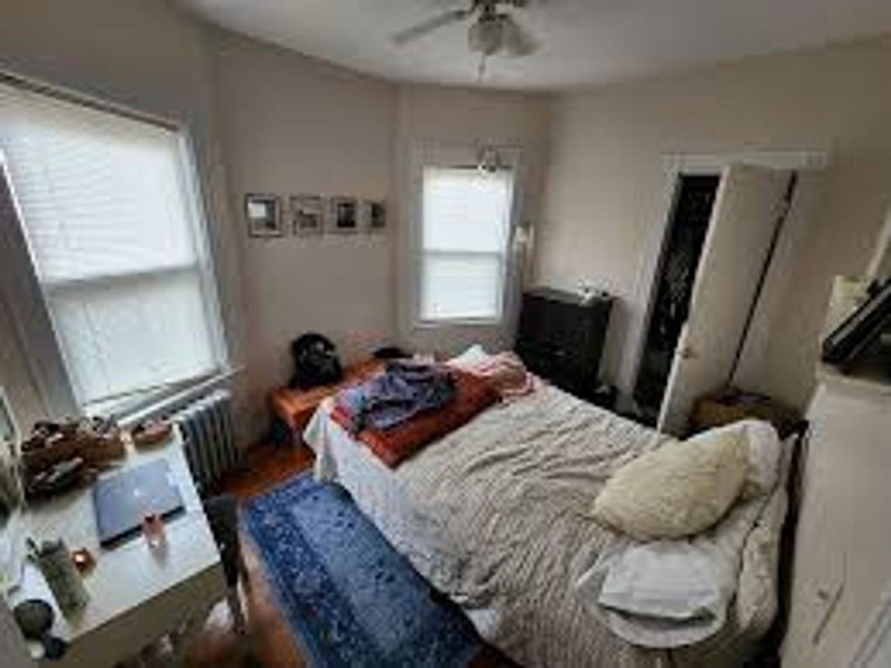 137 Brooks St - Photo 2 of 13