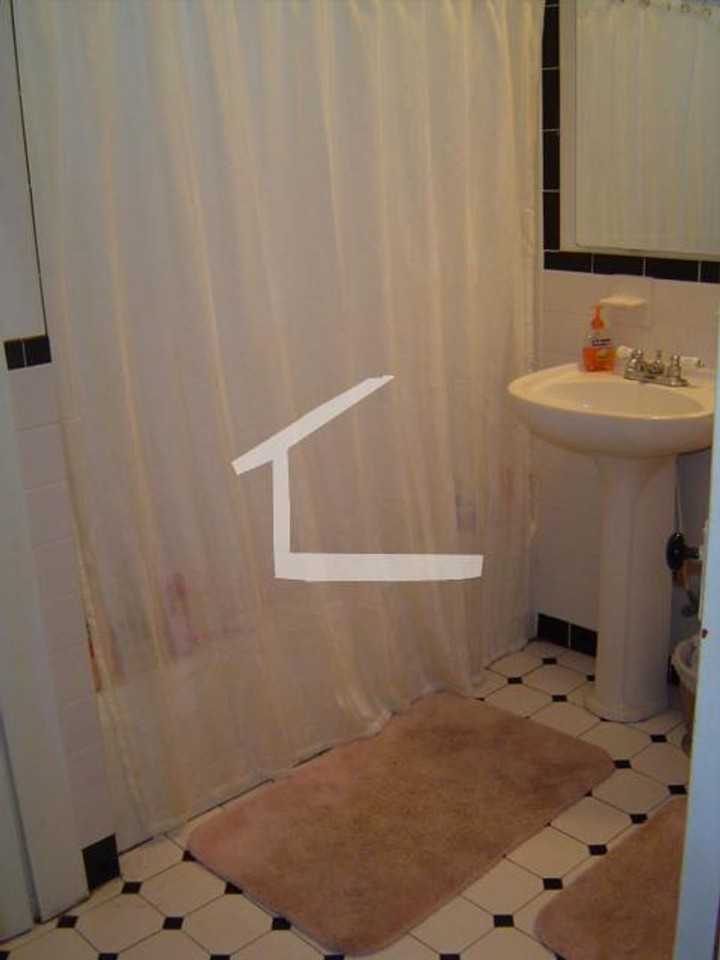 137 Brooks St - Photo 5 of 13