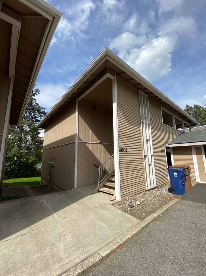 37th Ave Duplexes on Upper South Hill - Photo 2 of 8