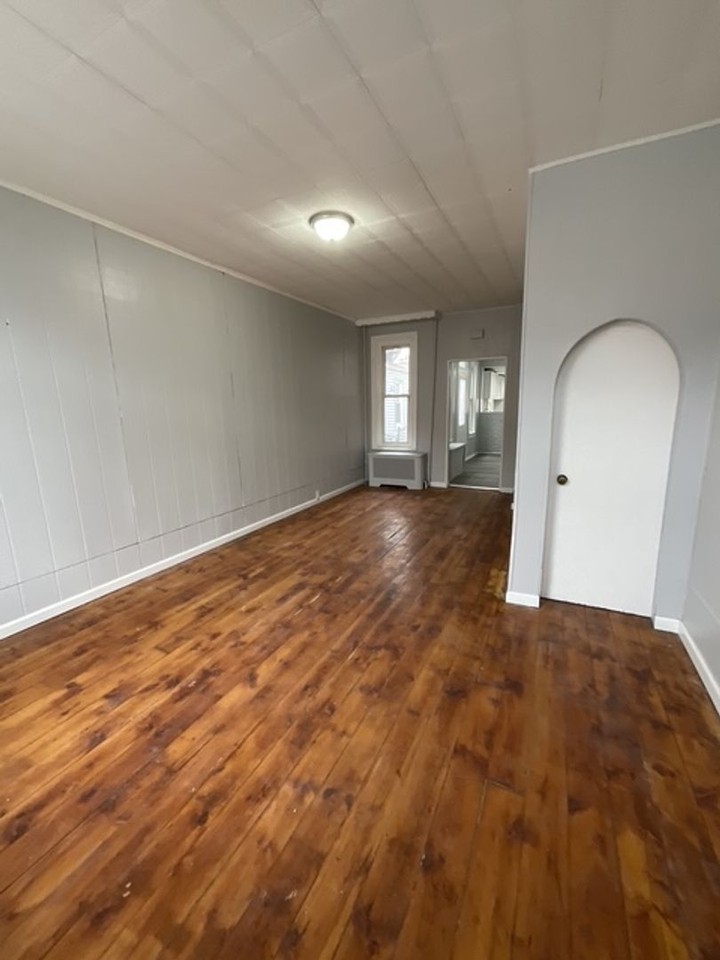 235 Chestnut St - Photo 2 of 17