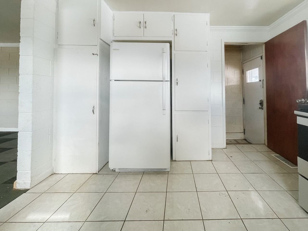 1126 S 22nd St - Photo 4 of 12