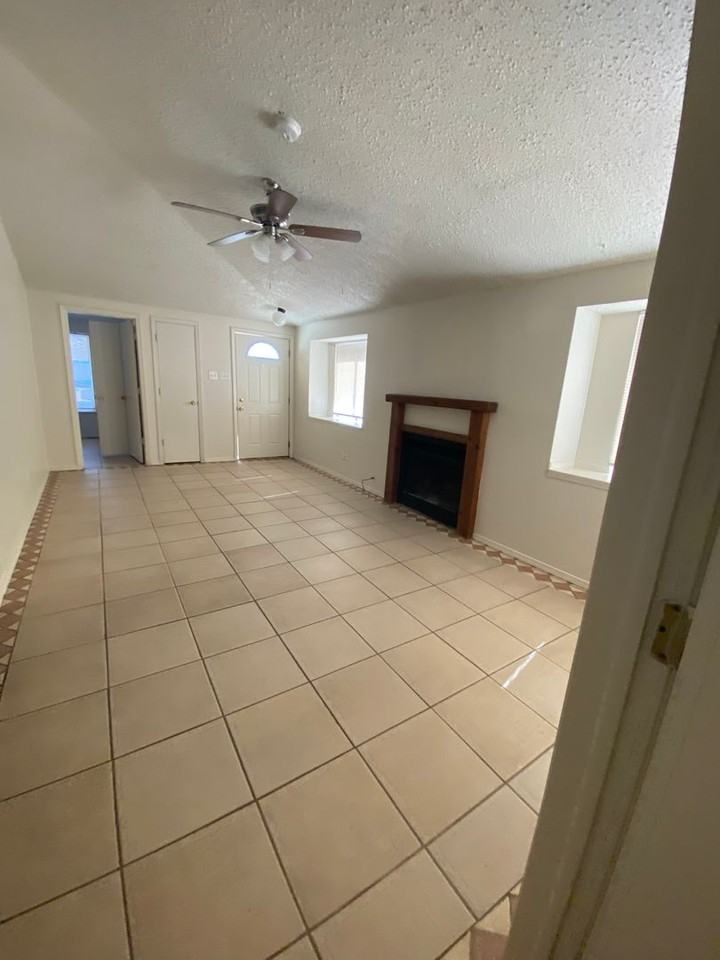 625 Sheryl Way - Photo 5 of 22