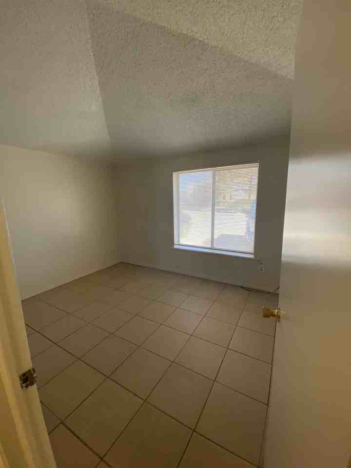 625 Sheryl Way - Photo 7 of 22