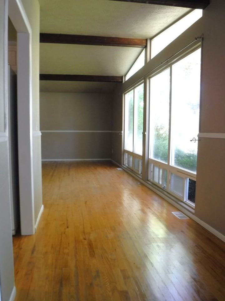 6021 W Chestnut Dr - Photo 4 of 39