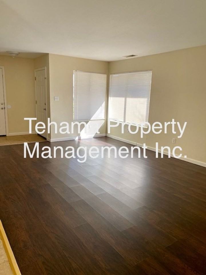 1725 Scottsdale Way - Photo 2 of 12