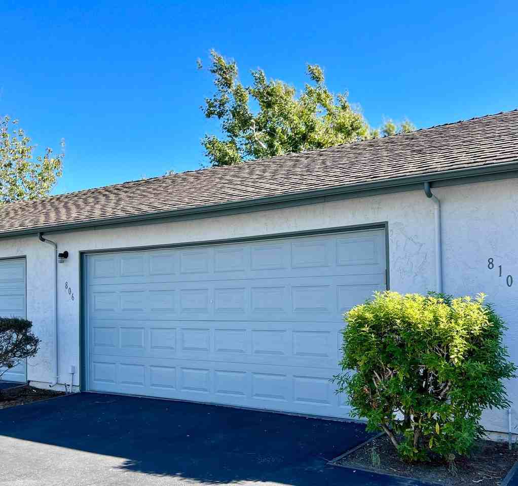 806 Magellan Ln - Photo 2 of 45