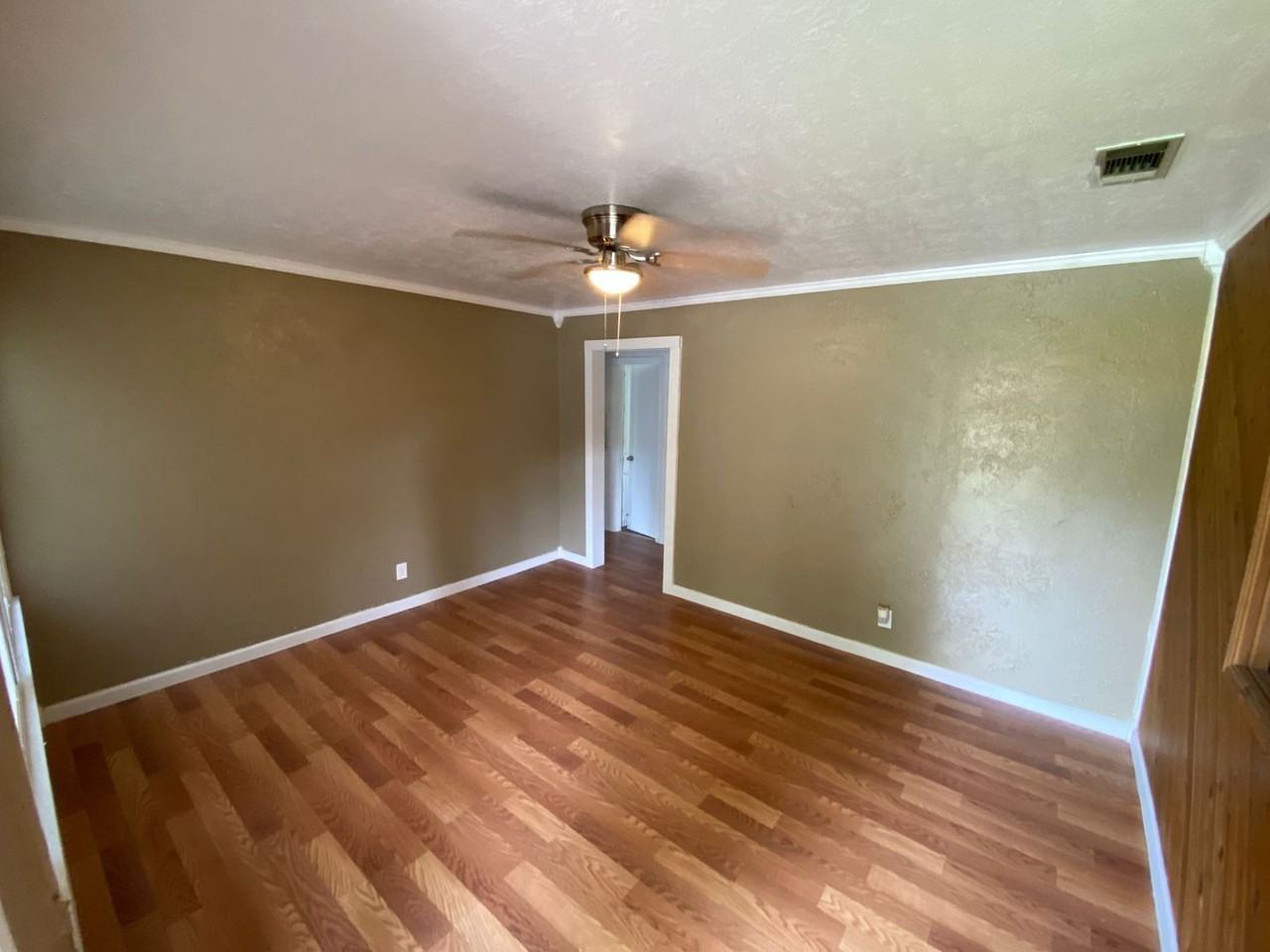 403 Bluebonnet Dr - Photo 5 of 20