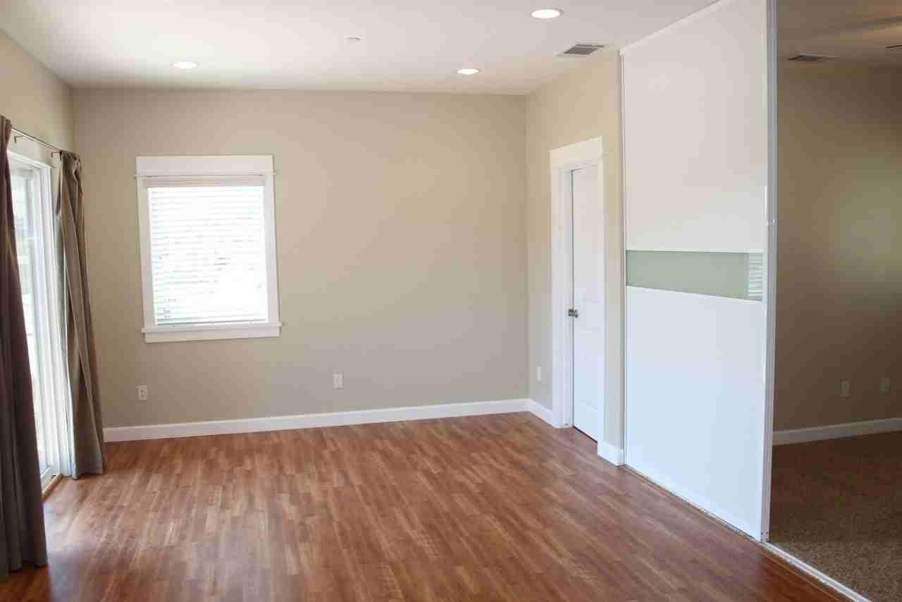 229 N Chorro St - Photo 5 of 22