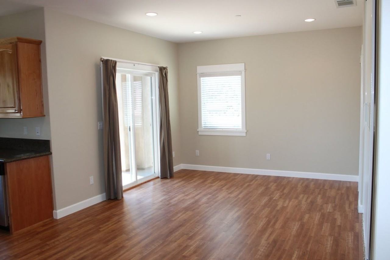 229 N Chorro St - Photo 7 of 22