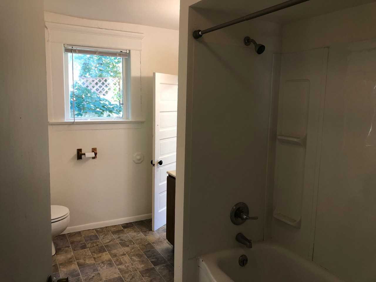 1013 Jersey St - Photo 7 of 25