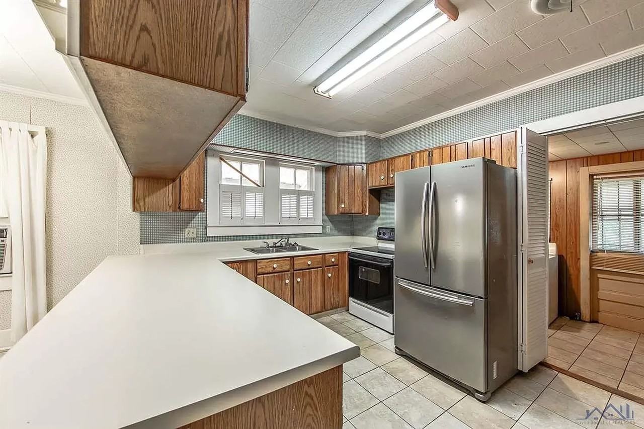 146 Levron St - Photo 2 of 20