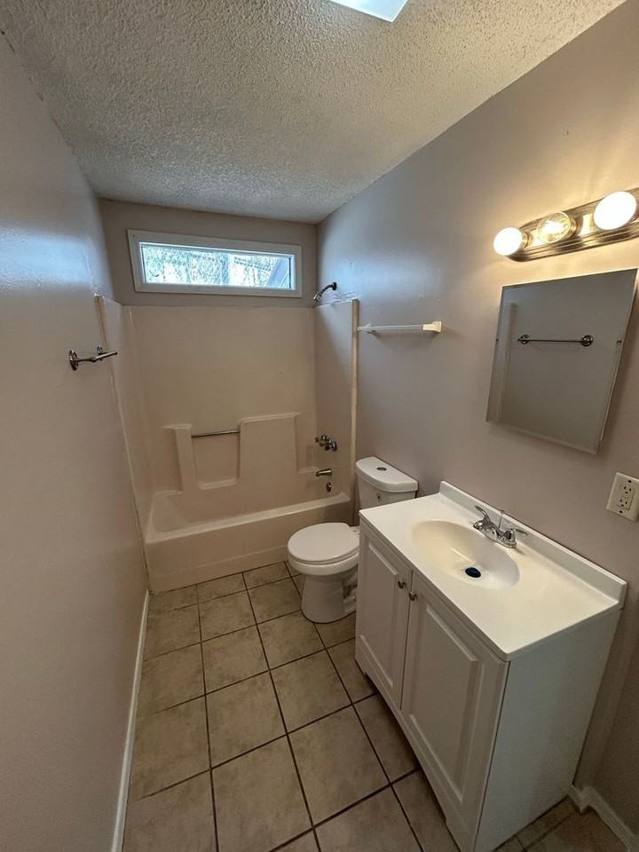 150 Bennett Cir - Photo 3 of 7