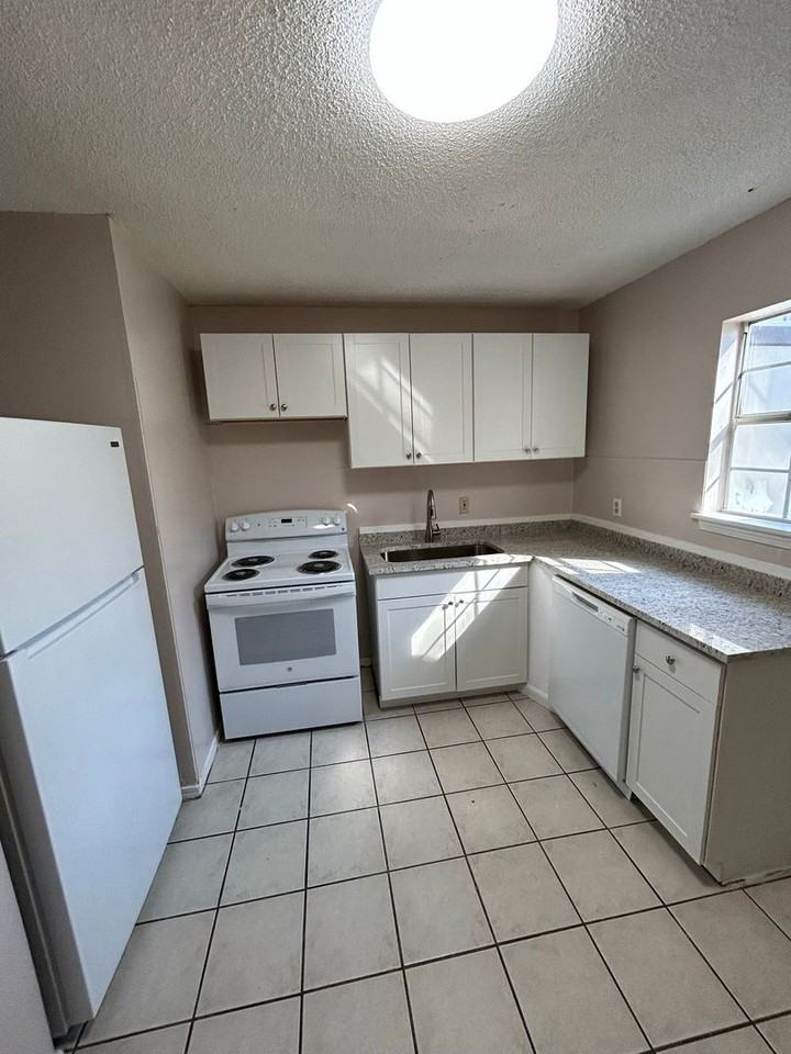 156 Bennett Cir - Photo 6 of 7