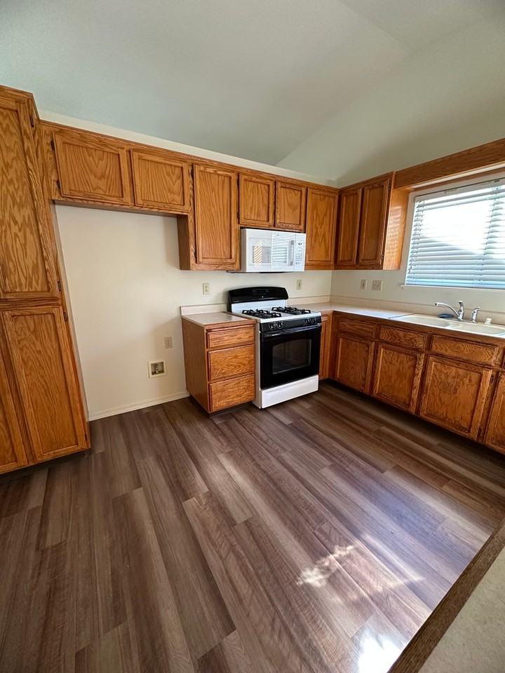 1954 Charade Way - Photo 3 of 12