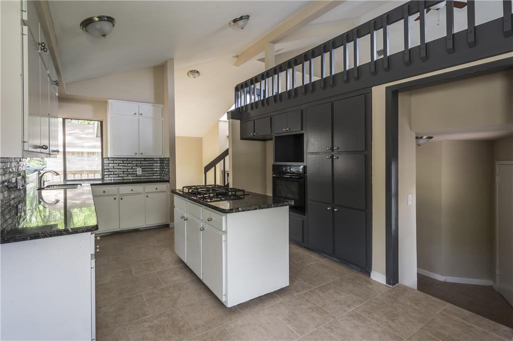 535 Enchanted Ln - Photo 7 of 20