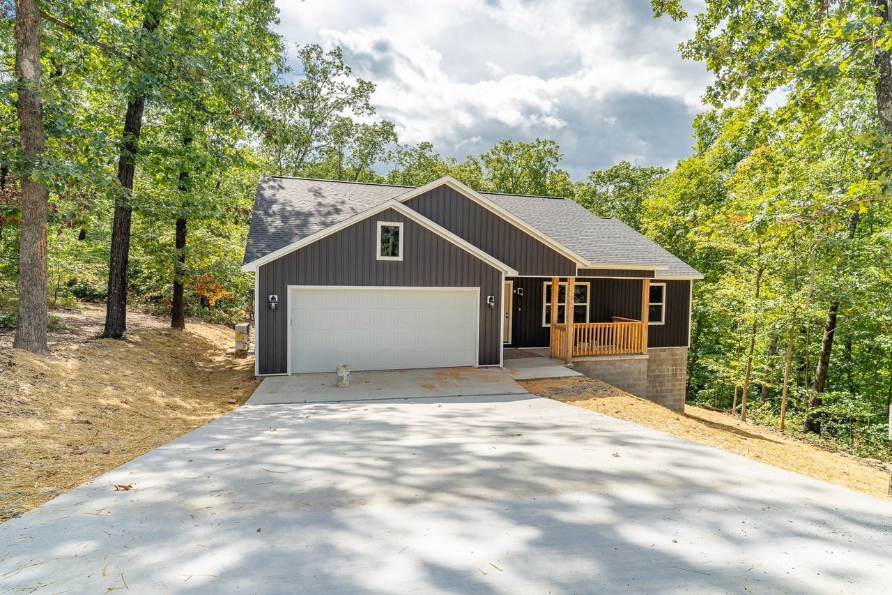 5 Hutchinson Ln - Photo 2 of 23