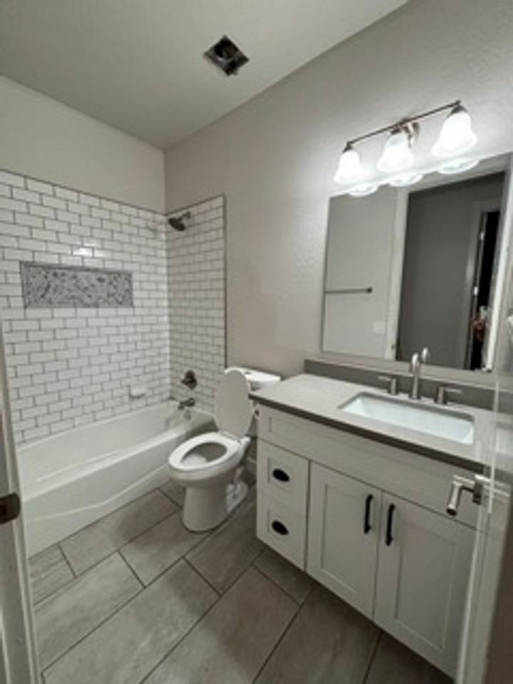 1673 Stratford Pl - Photo 7 of 10