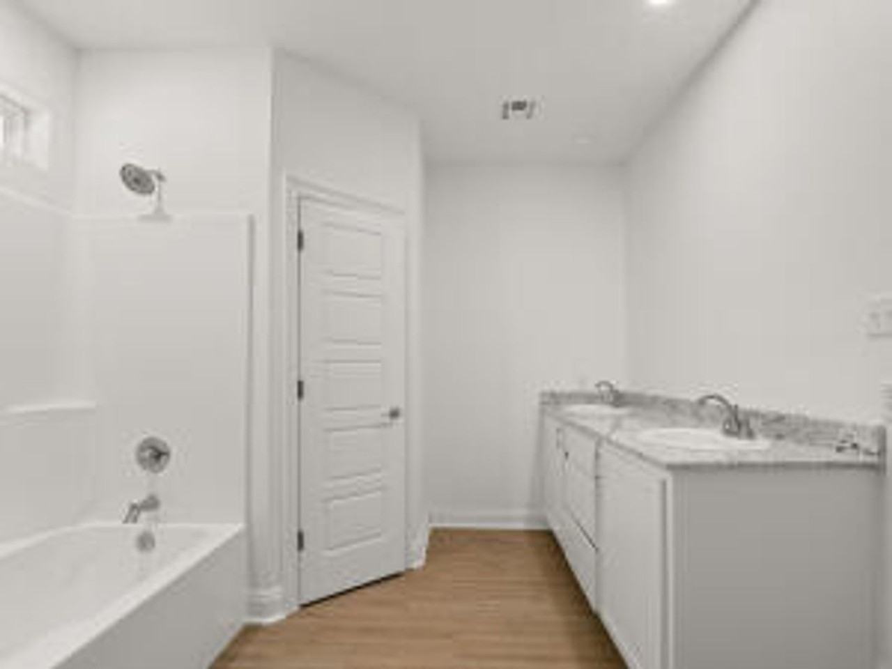 308 W Schweitzer Ave - Photo 7 of 13