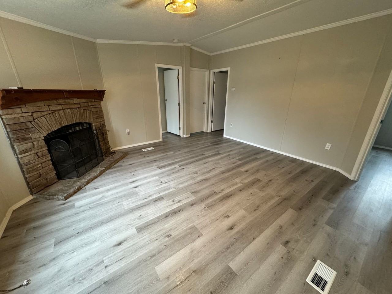 165 E Saint Charles St - Photo 3 of 10