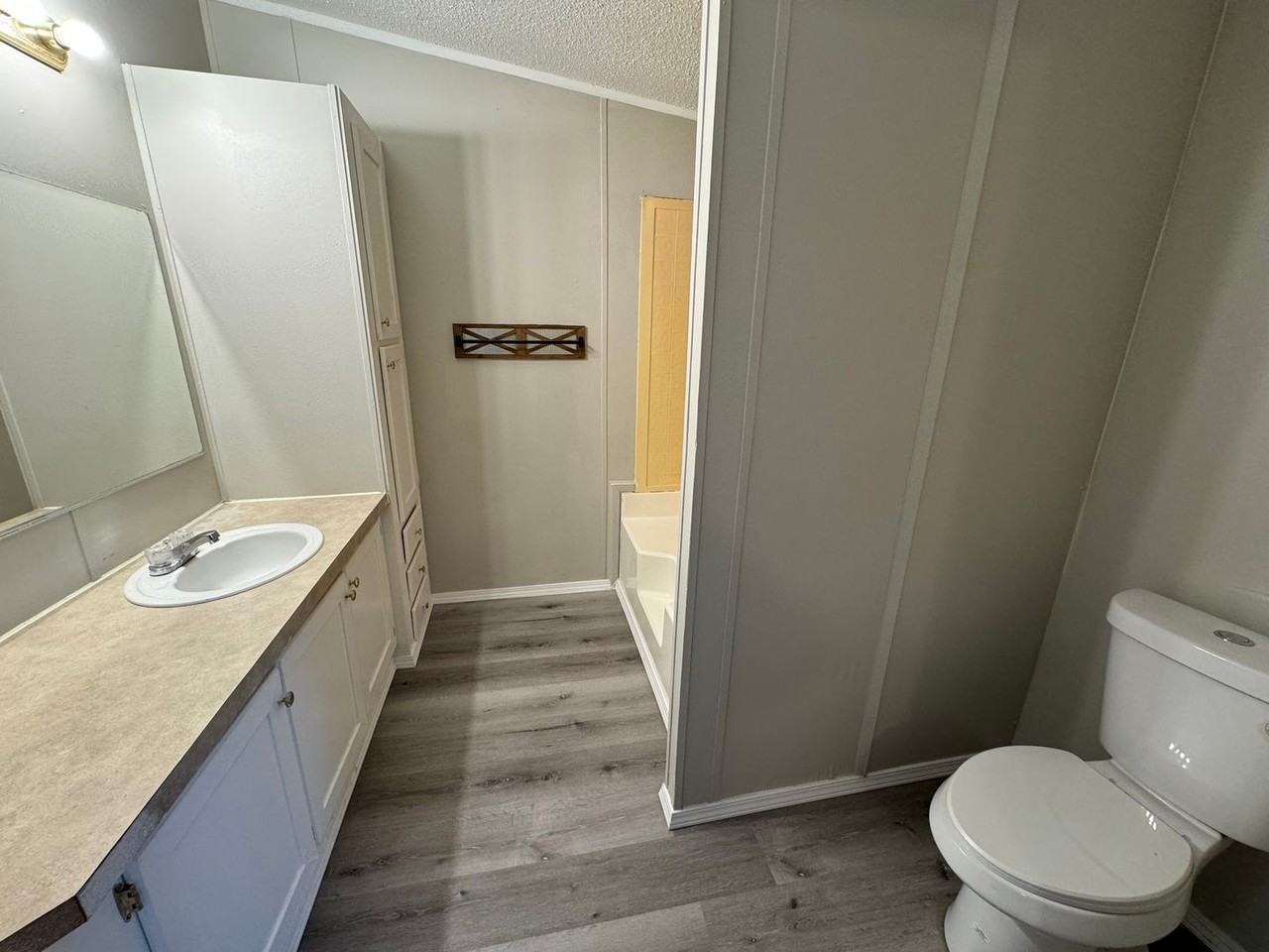 165 E Saint Charles St - Photo 7 of 10