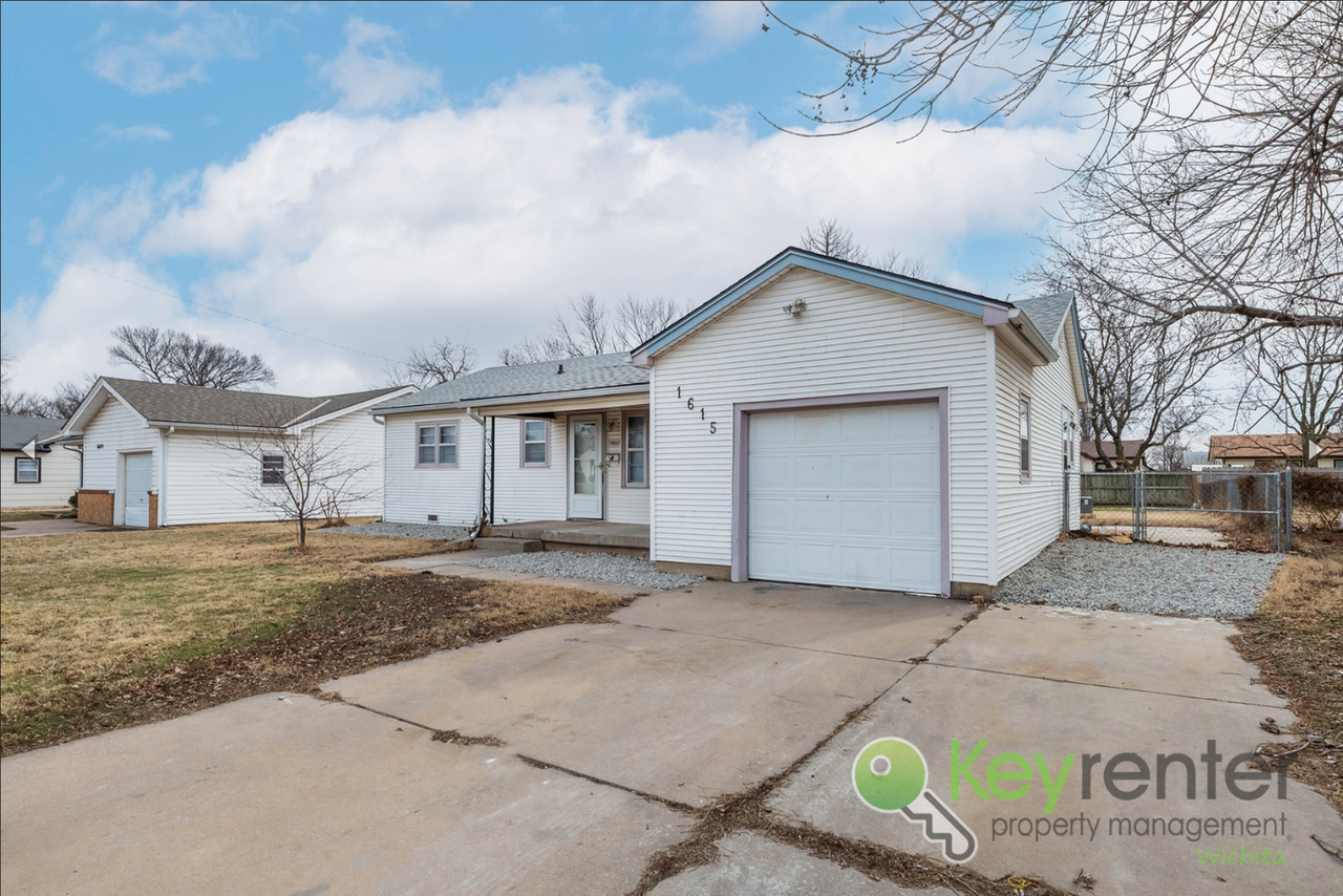 1615 W Haskell St - Photo 2 of 22