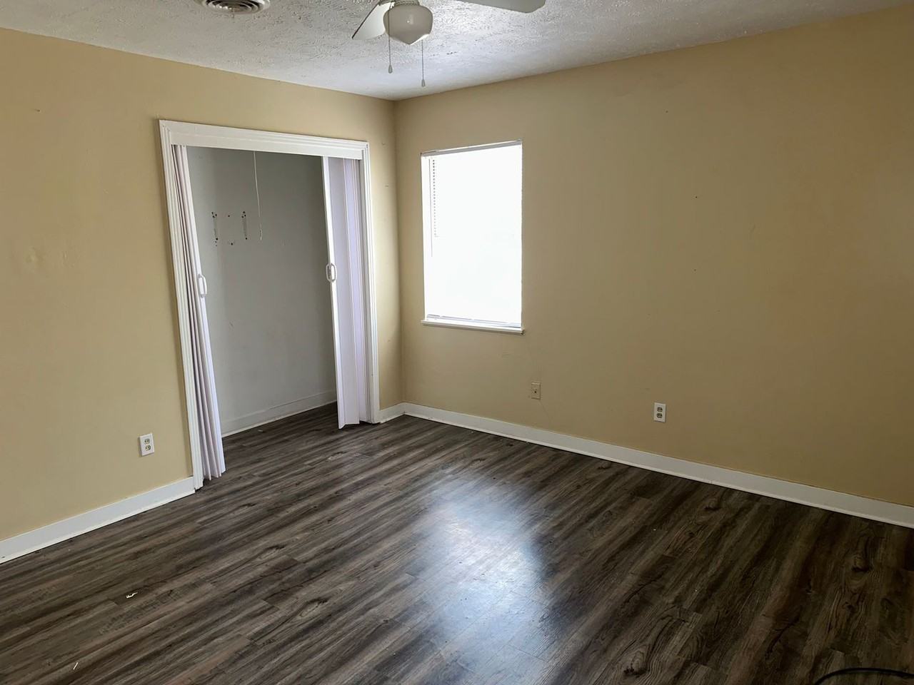 1925 Catalina Dr - Photo 6 of 9
