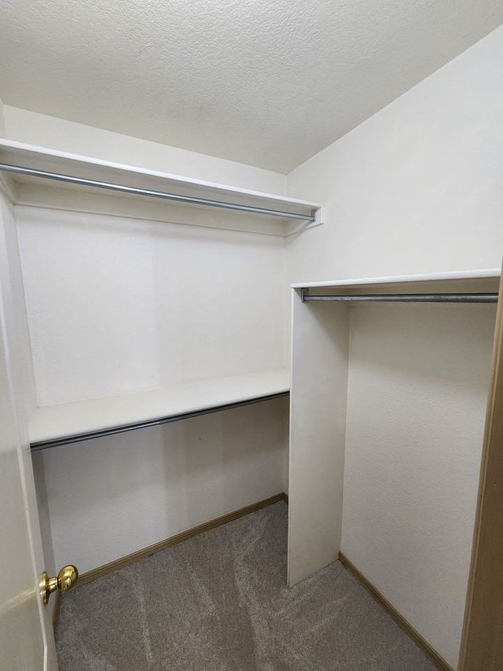 5983 Moon View Dr - Photo 5 of 46