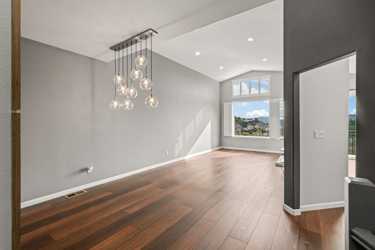 129 Highcrest Ln - Photo 3 of 33