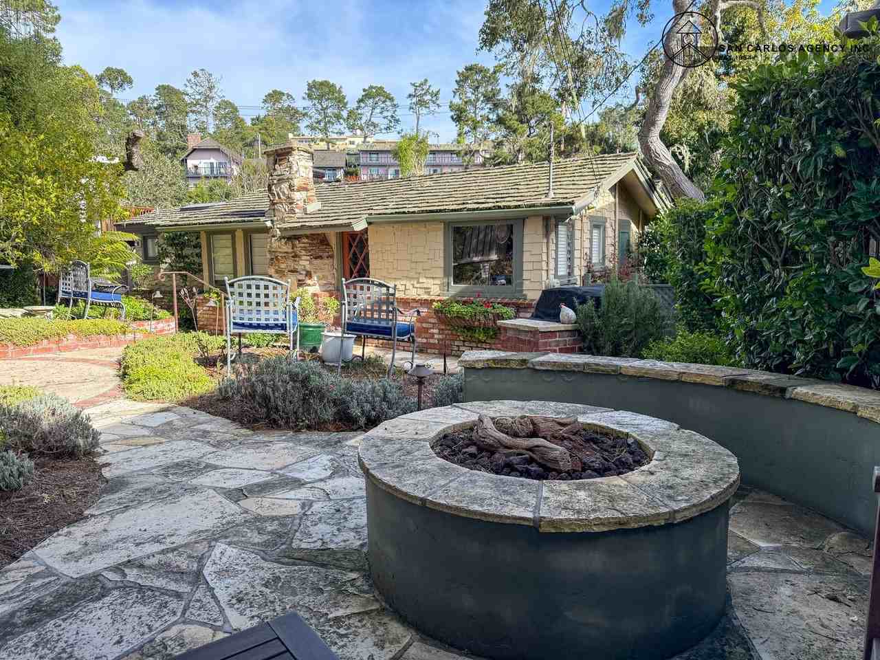 3 Lincoln 3 SE 3rd - Photo 2 of 24