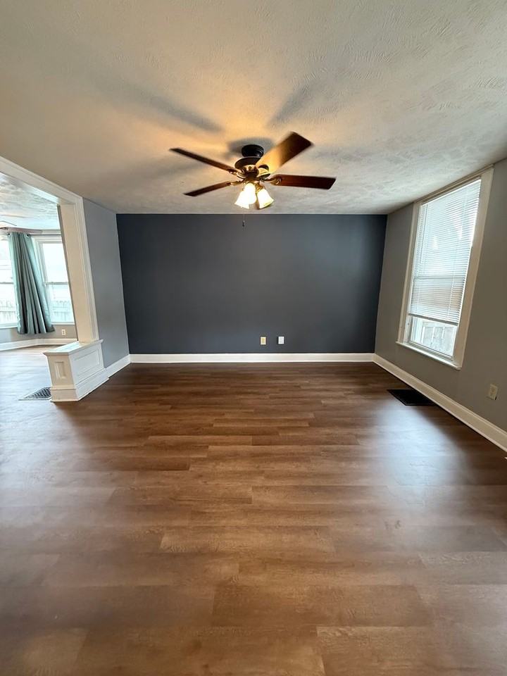 502 S Gridley St - Photo 4 of 15