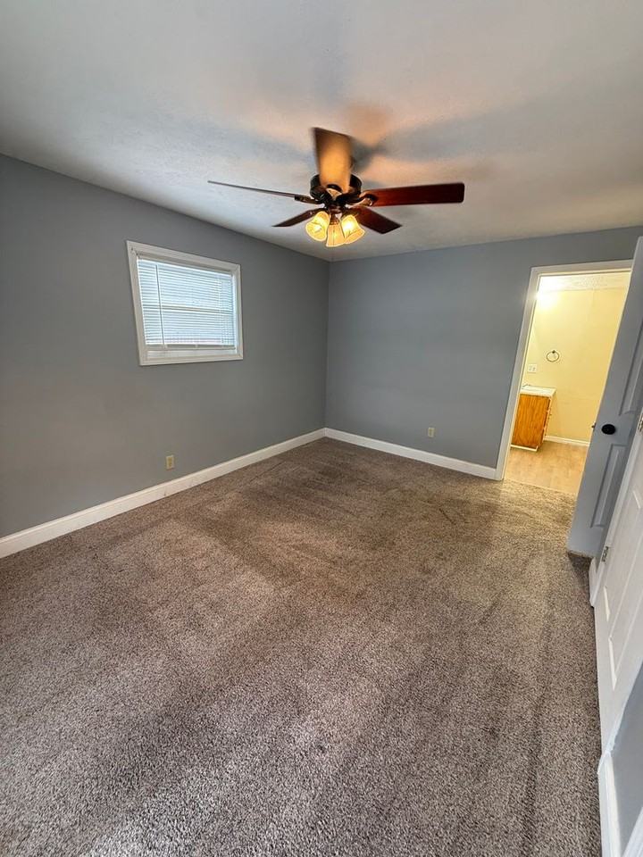 502 S Gridley St - Photo 7 of 15