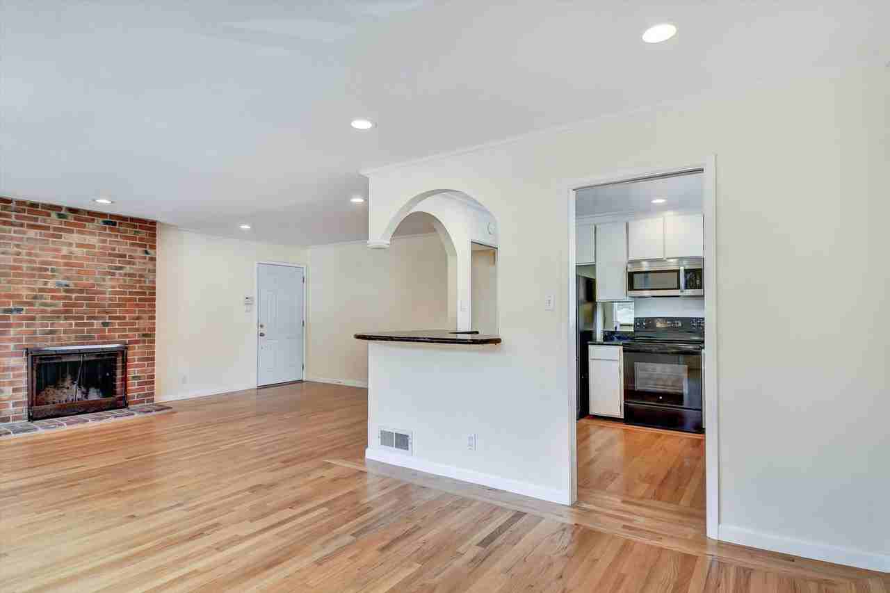 331 Forest Park Ct - Photo 5 of 37