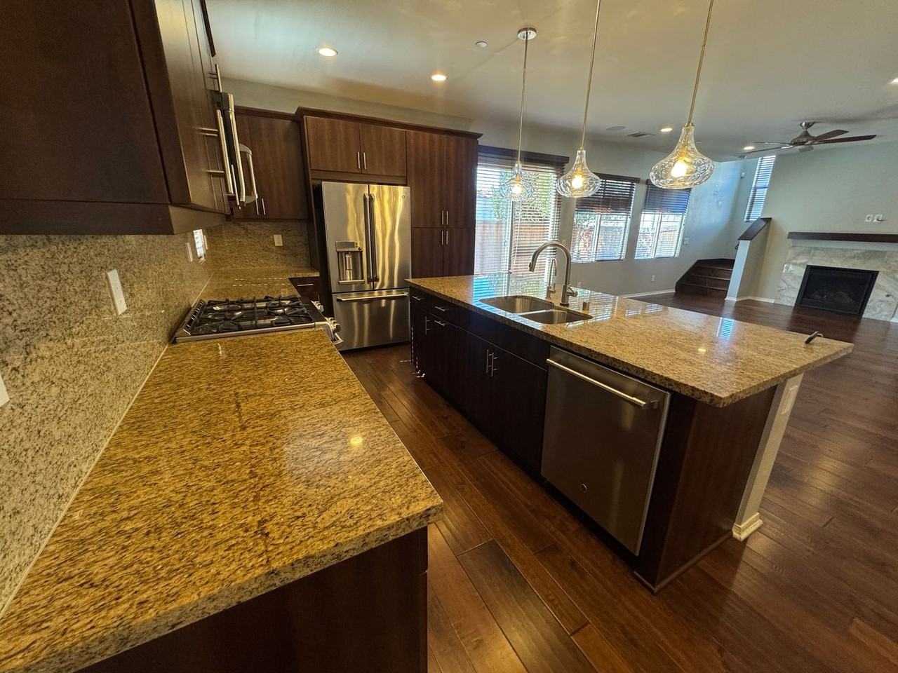 345 Dahlia Way - Photo 2 of 26