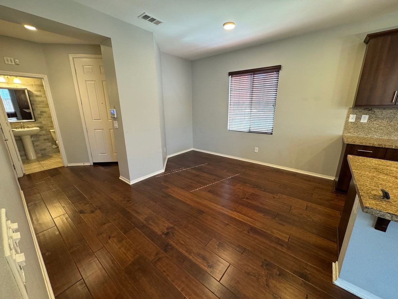 345 Dahlia Way - Photo 4 of 26